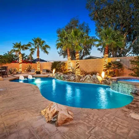 The Luxe House With Resort Style Pool